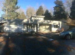 106 Pierce Ave, Lakeville, MA 02347