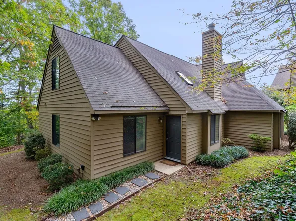 1336 Creekside Dr, Charlottesville, VA 22902