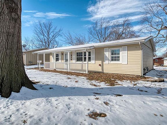 3rd image of 315 Imperial Dr