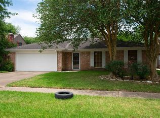 15811 Stonehaven Dr, Houston, TX 77059