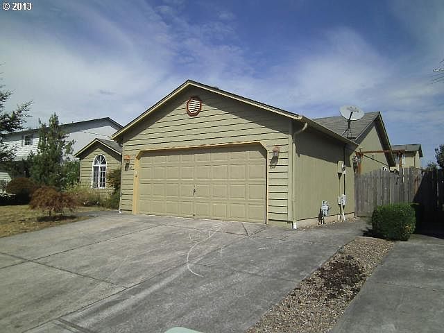 1st image of 15416 NE 84th St