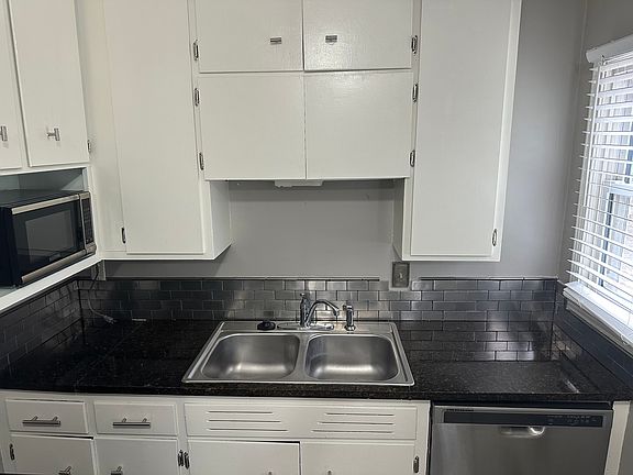5th image of 6118 Catalina St