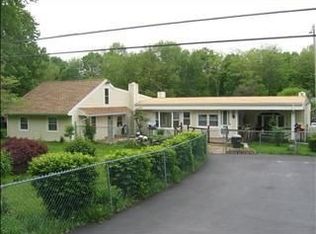 101 Travis Rd, Hyde Park, NY 12538