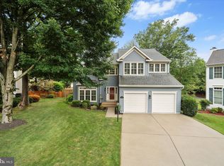 13204 Windy Leaf Ct, Woodbridge, VA