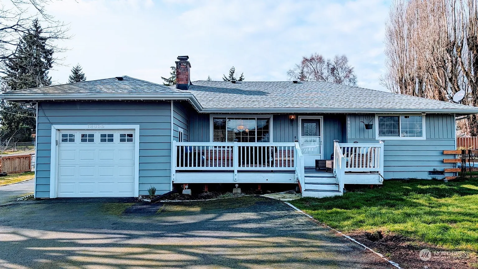 18055 Military Road S photo 1