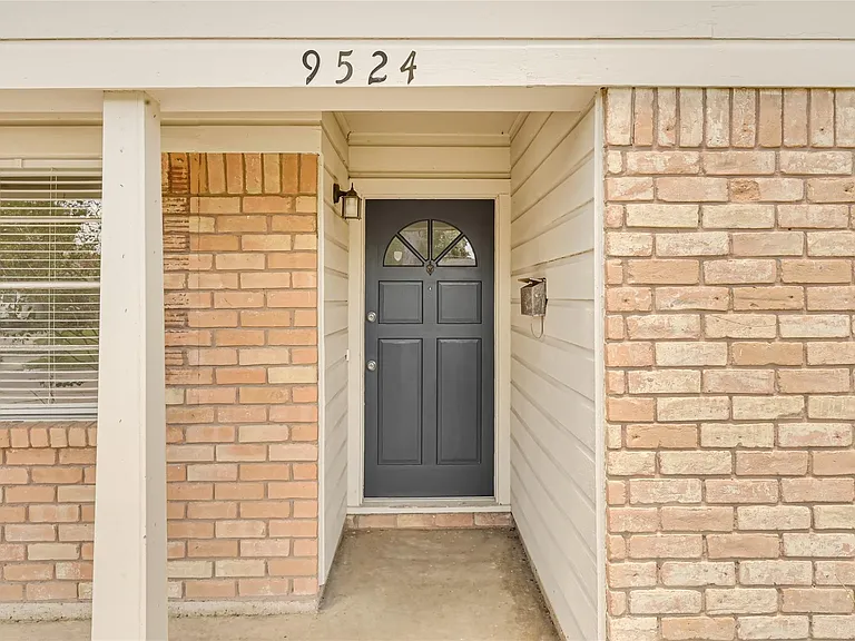 9524 Truscon Dr — Photo 3