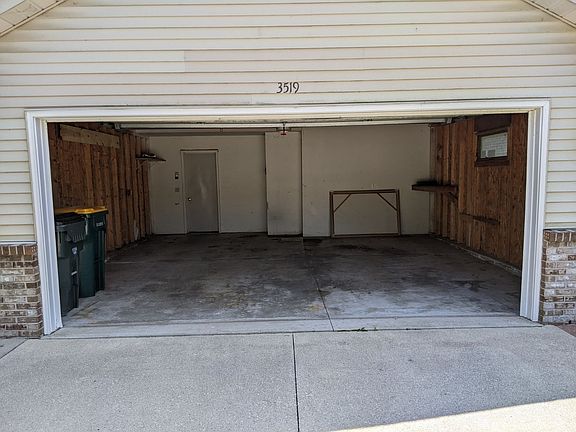 2nd image of 3519 Stanford Ln