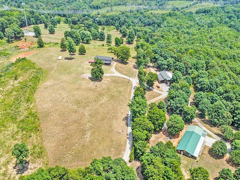 4th image of 3650 River Rd