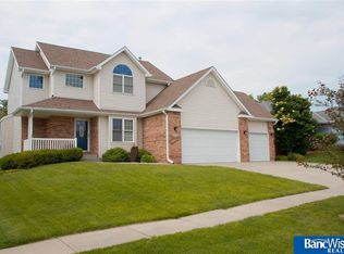 8041 Hanna Pointe Pl, Lincoln, NE 68516