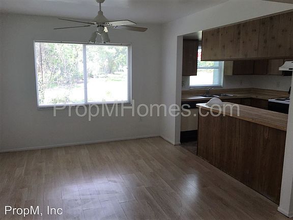 2nd image of 17 Bayview Dr