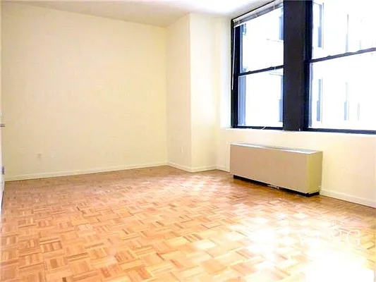 Rented by NY Living Solutions | media 18