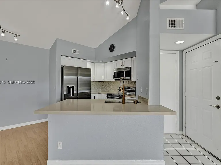 12760 Vista Isles Dr #721 — Photo 11