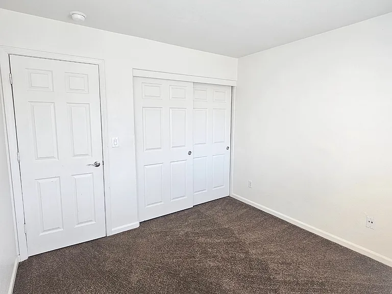 1594 Lankershire Dr — Photo 11