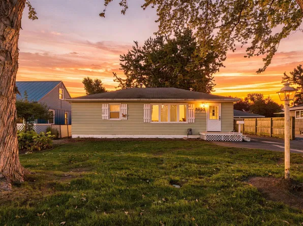 5254 Kentucky Ave N, Crystal, MN 55428