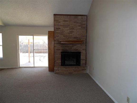 3rd image of 1749 Smith Dr
