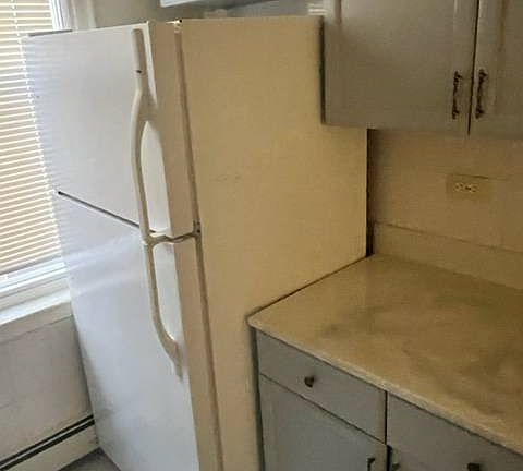 2nd image of 21 Loudoun St #1