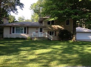 1236 Brookwood Dr, Muskegon, MI 49441