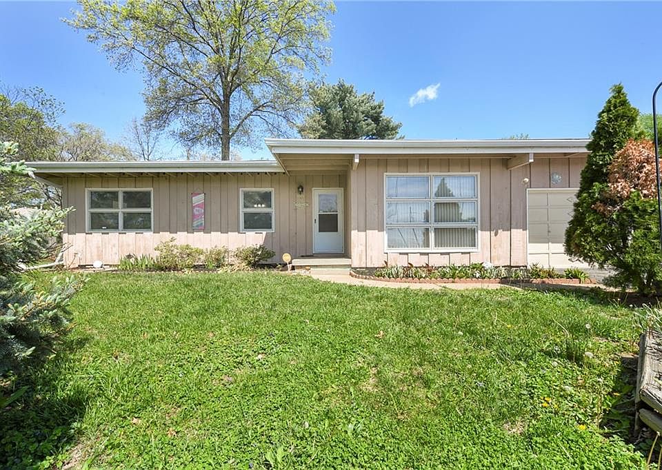 1st image of 6328 Roswell Ave