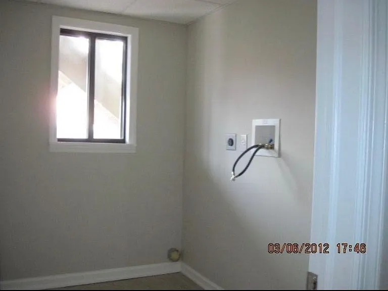 442 Larch St — Photo 6