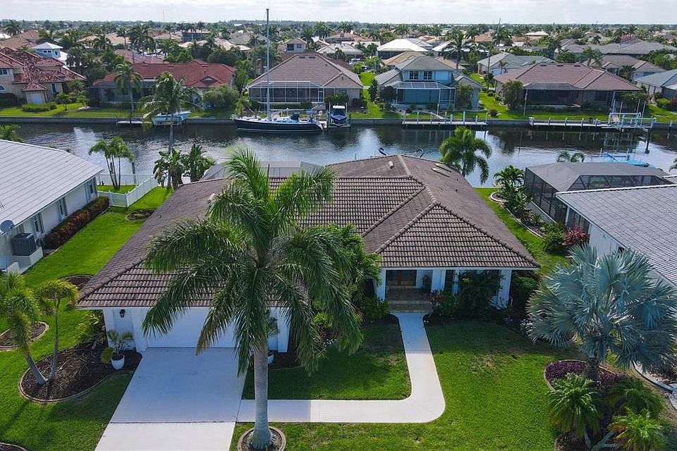 1st image of 2848 Deborah Dr