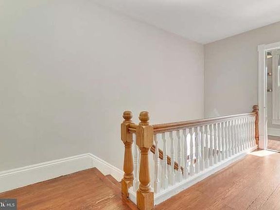 2nd image of 765 Monroe St