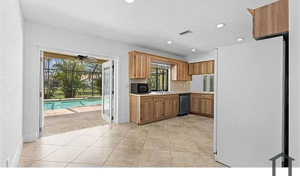 11580 NW 20th Dr — Photo 17