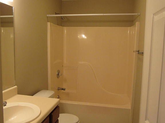 5th image of 6019 Waterbury Ln