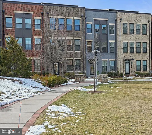 13001 Hattontown Sq Photo 1