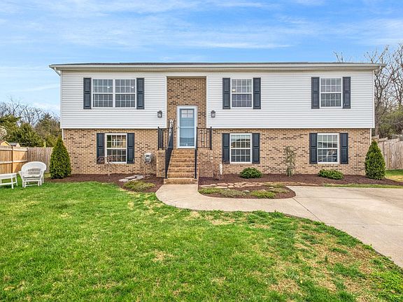 2nd image of 190 Clara Ct