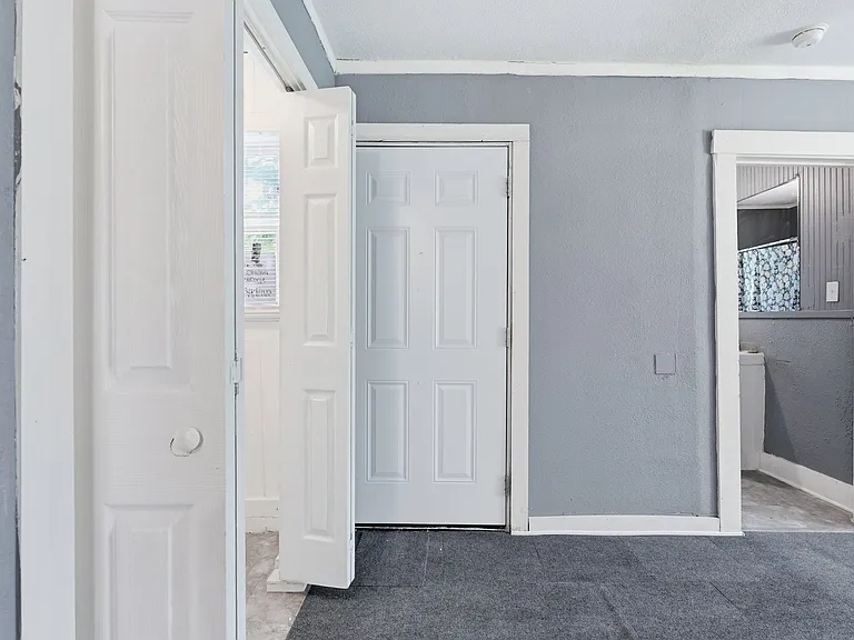 808 Mill St — Photo 13