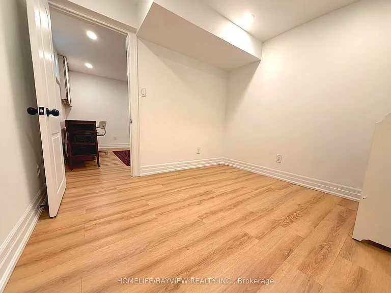 110 Woodpark Pl #BASEMENT — Photo 14