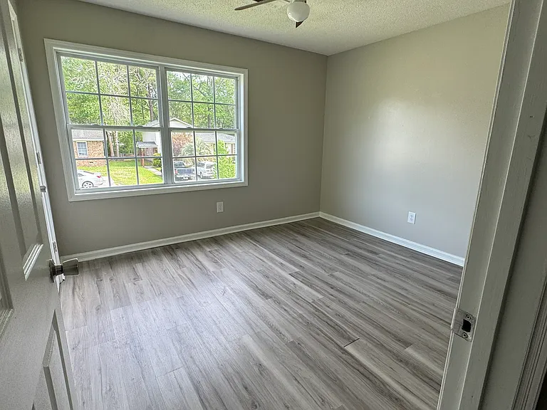108 Roberta Dr #B — Photo 12