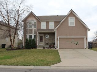 17566 W 160th Ter, Olathe, KS 66062