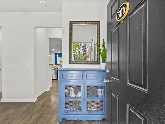 5th image of 306 Castle Dr. #306