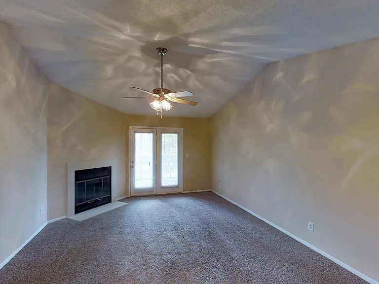 Lakestone — Photo 25