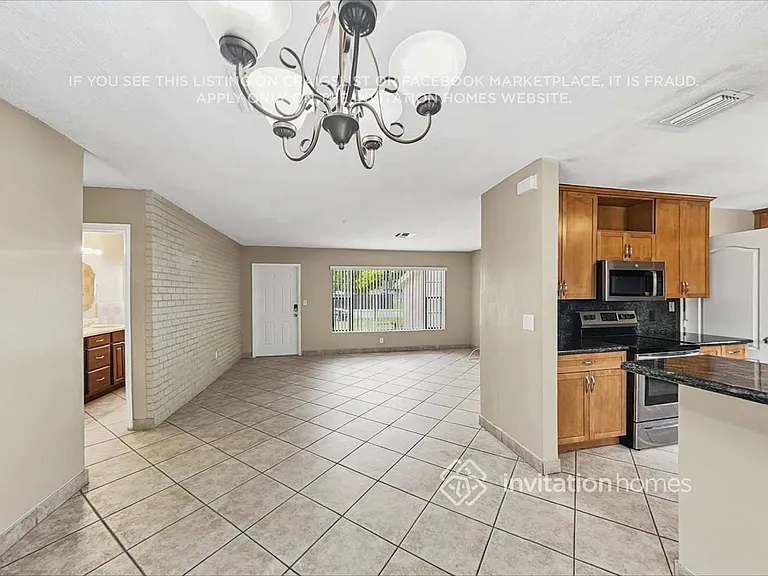 4511 SW 102nd Pl — Photo 6