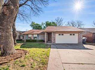 6711 S Quincy Ave, Tulsa, OK 74136