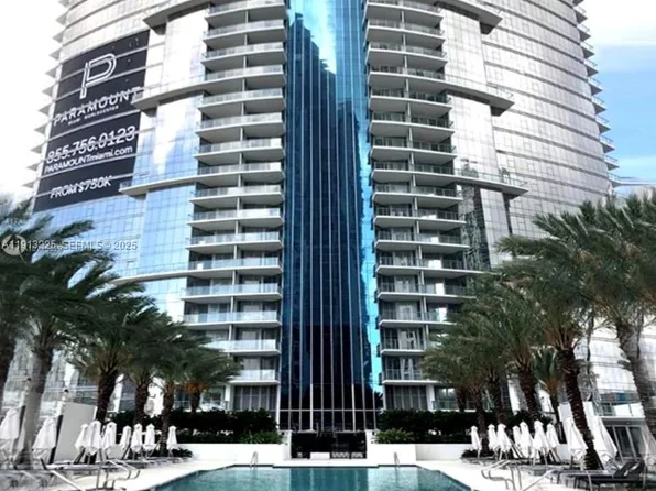 851 NE 1st Ave, Miami, FL