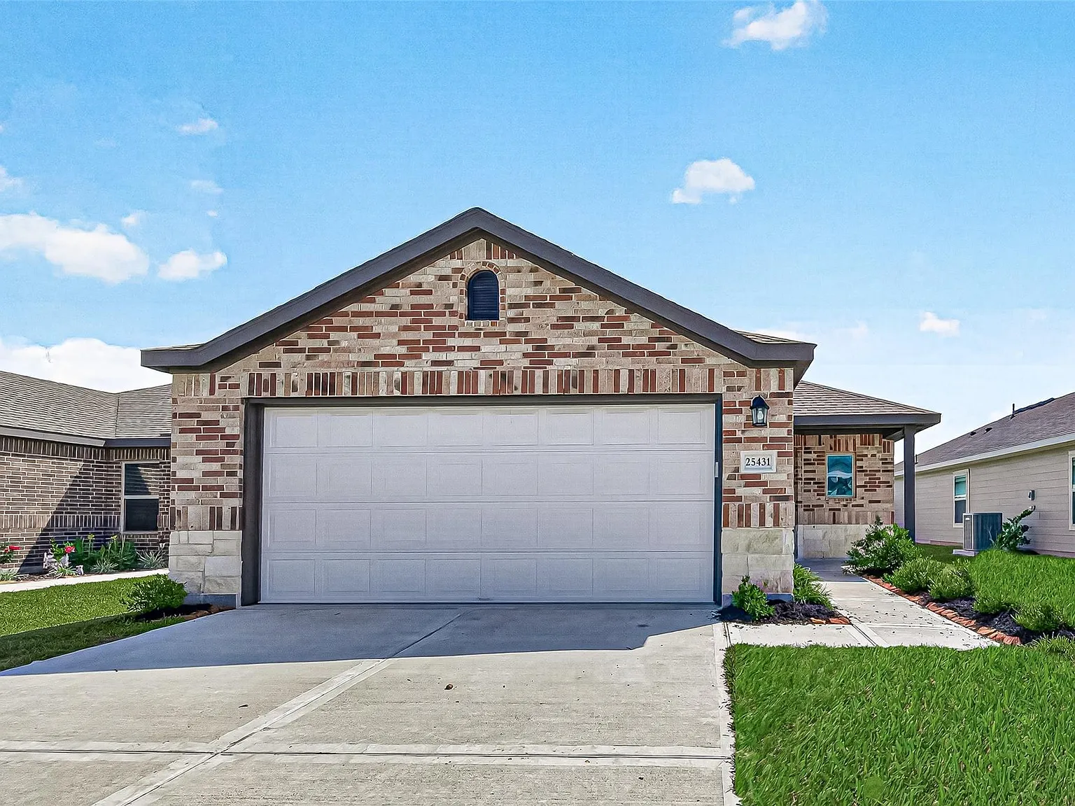 4 bed, 2.0 bath, 1459 sqft, $1,650 — Photo 1