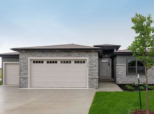 1127 Klein Ct, Lawrence, KS 66049