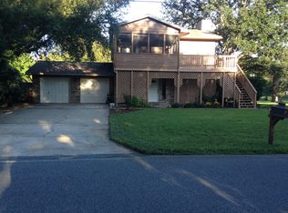 4 3rd St, Shalimar, FL 32579