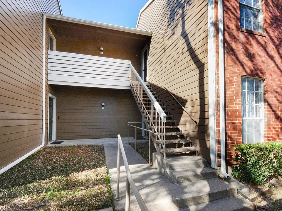 3623 W Northgate Dr #231