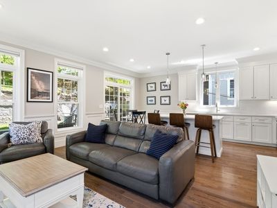 33 Charles St #33, Watertown, MA, 02472