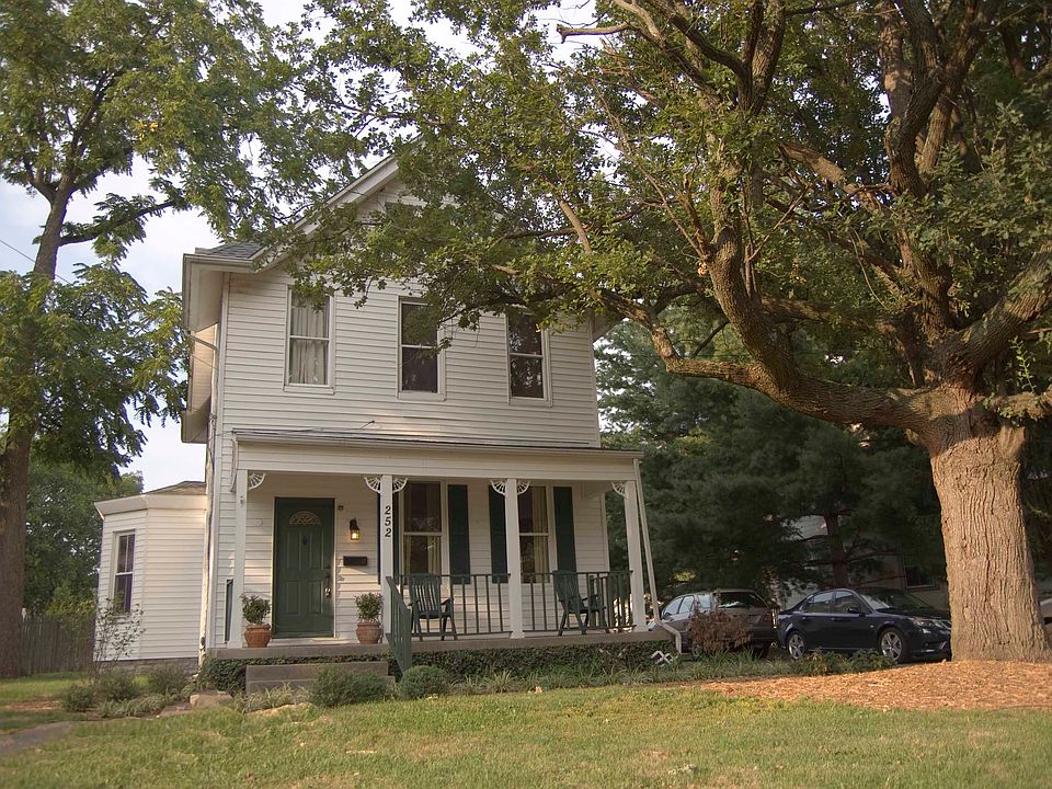 1st image of 252 Oakmont St