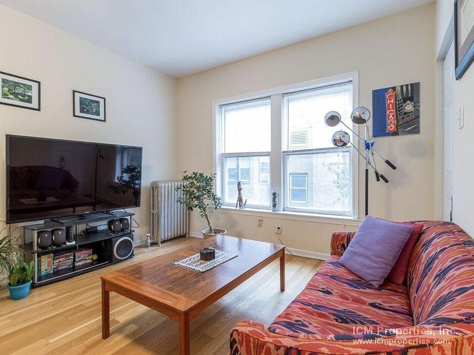 1st image of 3926 N Pine Grove Ave APT 2W