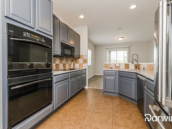 2nd image of 411 Hammerstone Ave