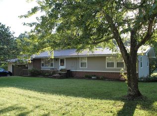 1025 Zimmerman Ave, Cabool, MO 65689