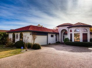 523 Oakland Hills Ln, Kerrville, TX 78028