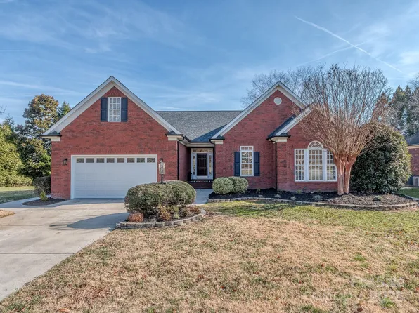 7852 Grimsby Cir, Harrisburg, NC 28075