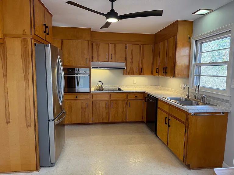 New hardware and fan added to Kitchen